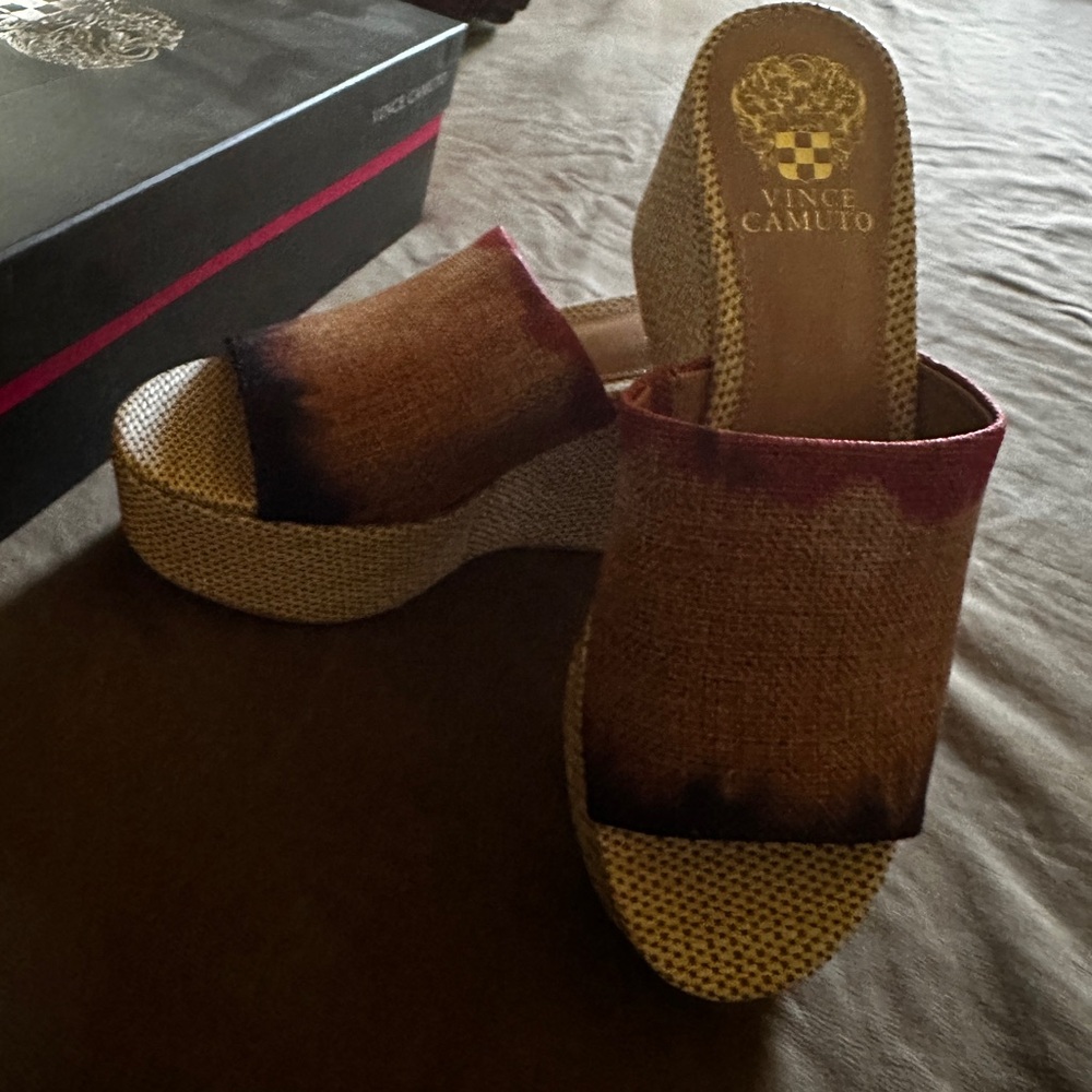 New Vince Camuto Wedge Sz 7